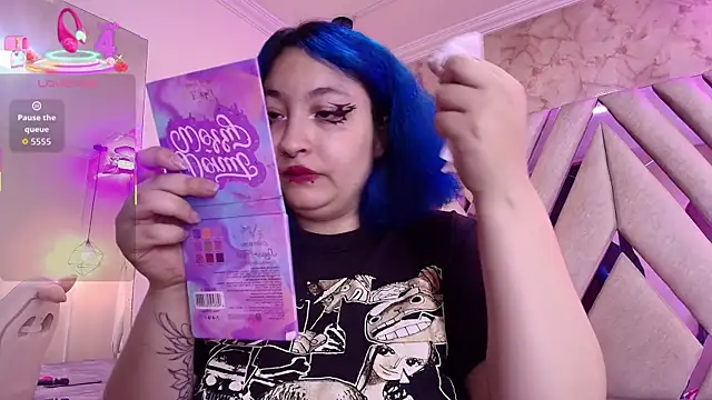 Snapshot of Lilith_curvy chatting on 10.13.25 Lilith curvy online show from 10.13.25