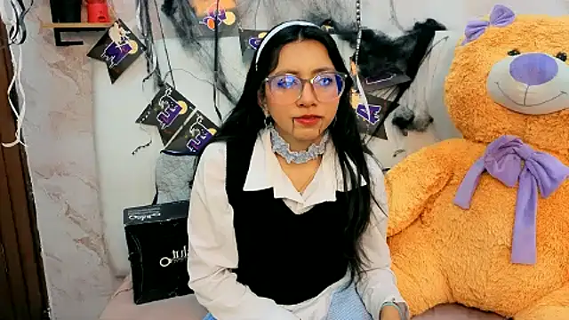 VioletxBloom online show from 10.29.25