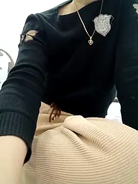 Snapshot of Buny_vera chatting on 11.17.25 Buny vera online show from 11.17.25