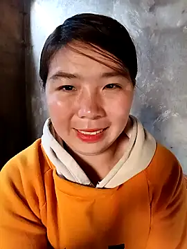 quynhkoolbae online show from 12.21.25