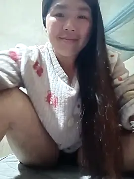 Snapshot of quynhkoolbae chatting on 04.25.26 quynhkoolbae online show from 04.25.26