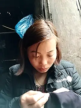 Annaacutee online show from 12.15.25