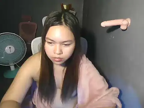 Snapshot of nanagrl chatting on 10.13.25 nanagrl online show from 10.13.25