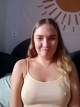 Snapshot of KisaVixen chatting on 10.01.25 KisaVixen online show from 10.01.25