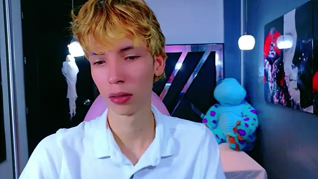 Snapshot of park_jimin1 chatting on 11.04.25 park jimin1 online show from 11.04.25