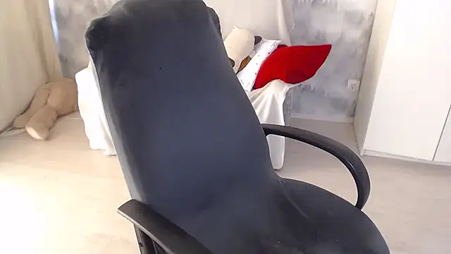 Snapshot of AdelinaLawson chatting on 09.23.25 AdelinaLawson online show from 09.23.25