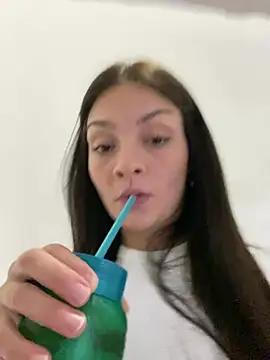 Danielaeliana online show from 02.23.26