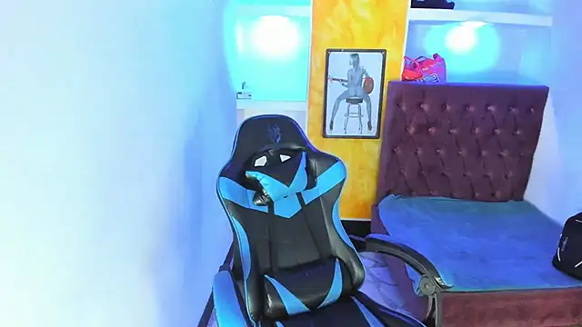 alison moon7 online show from 11.26.25