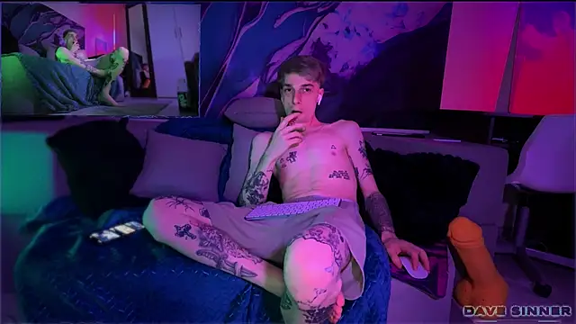 Snapshot of davesinner chatting on 05.27.26 davesinner online show from 05.27.26