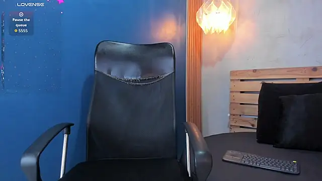 Snapshot of Daiisy_kiss chatting on 09.13.25 Daiisy kiss online show from 09.13.25