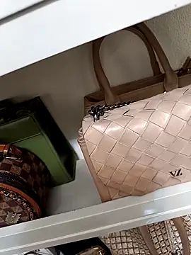 Salmavalentino online show from 05.09.26