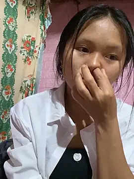 Snapshot of milo_bae chatting on 11.10.25 milo bae online show from 11.10.25