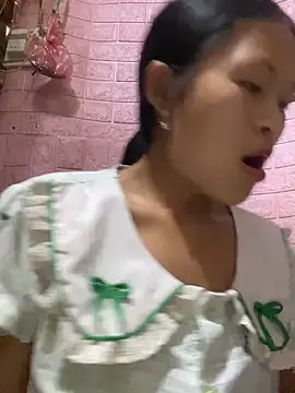 Snapshot of milo_bae chatting on 05.15.26 milo bae online show from 05.15.26