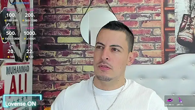 Snapshot of scotty_musicc chatting on 09.08.25 scotty musicc online show from 09.08.25