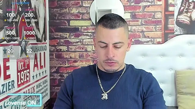 Snapshot of scotty_musicc chatting on 09.11.25 scotty musicc online show from 09.11.25