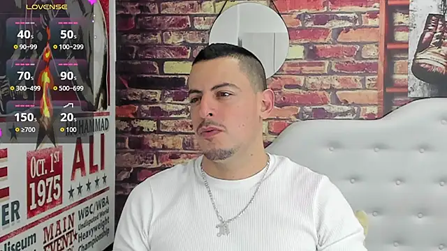 Snapshot of scotty_musicc chatting on 09.19.25 scotty musicc online show from 09.19.25