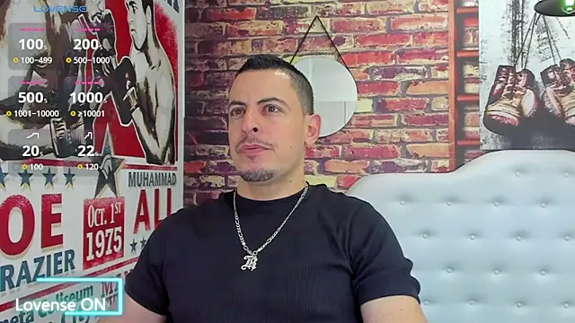 Snapshot of scotty_musicc chatting on 09.22.25 scotty musicc online show from 09.22.25