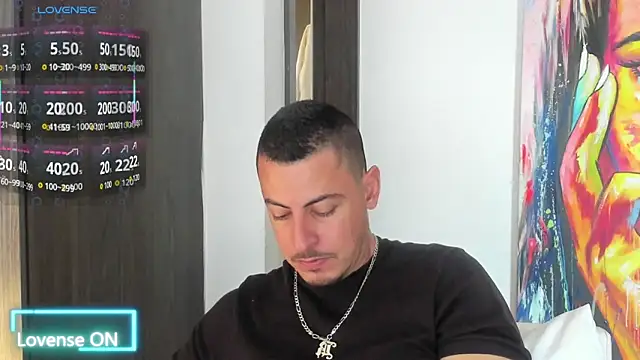 Snapshot of scotty_musicc chatting on 11.13.25 scotty musicc online show from 11.13.25