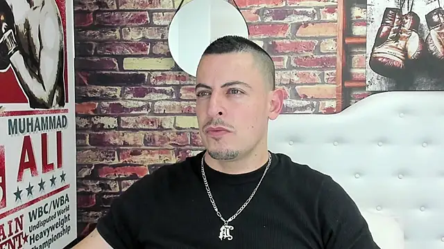 Snapshot of scotty_musicc chatting on 02.18.26 scotty musicc online show from 02.18.26