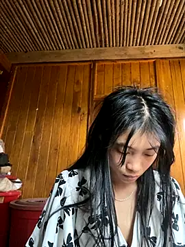 Snapshot of EmLy02 chatting on 09.09.25 EmLy02 online show from 09.09.25