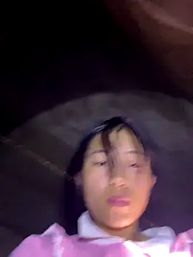 Snapshot of EmLy02 chatting on 10.01.25 EmLy02 online show from 10.01.25