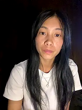 Snapshot of EmLy02 chatting on 10.13.25 EmLy02 online show from 10.13.25