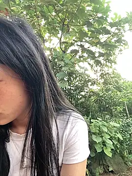 Snapshot of EmLy02 chatting on 10.18.25 EmLy02 online show from 10.18.25