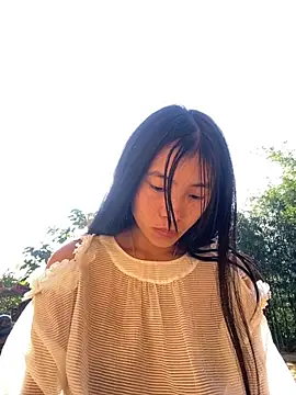 Snapshot of EmLy02 chatting on 11.16.25 EmLy02 online show from 11.16.25