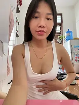 Snapshot of Miumieu chatting on 10.12.25 Miumieu online show from 10.12.25