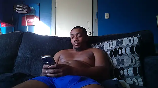 Kingstrokezxx online show from 11.29.25