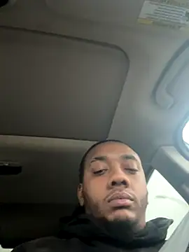 Kingstrokezxx online show from 11.30.25