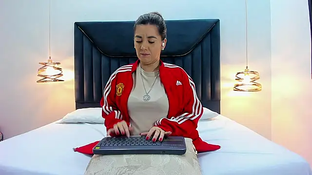 AuraEvens online show from 09.16.25