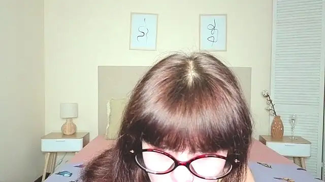 Snapshot of Real_nature__ chatting on 10.17.25 Real nature online show from 10.17.25