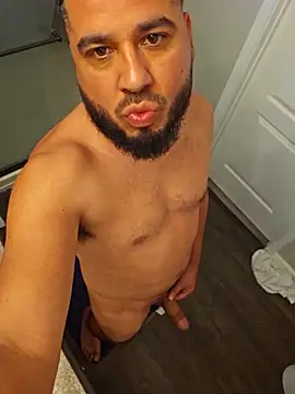 Snapshot of mrdaddy1984 chatting on 12.20.25 mrdaddy1984 online show from 12.20.25