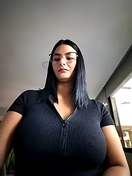 Snapshot of gabysanta_ chatting on 11.06.25 gabysanta online show from 11.06.25