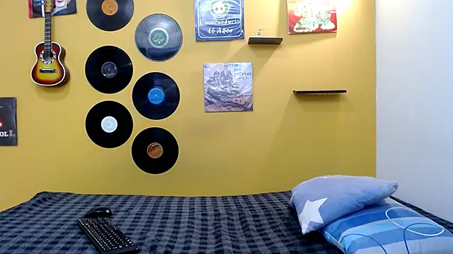 skinnyverus18 online show from 02.14.26