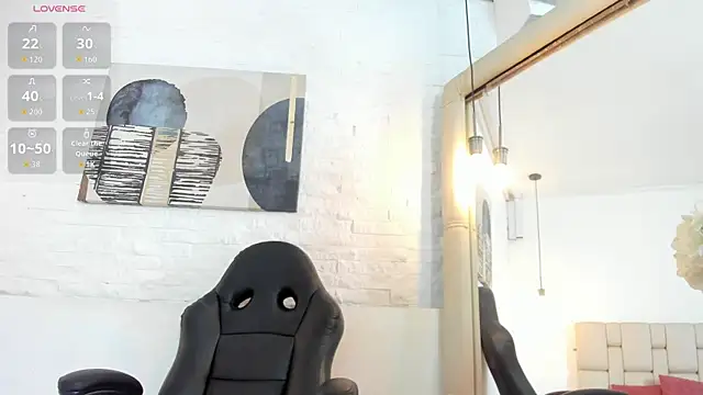 Sarah GothicGirl online show from 12.21.25