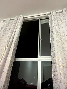 SaraWagner  online show from 12.15.25