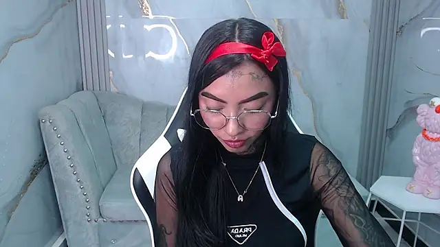 Snapshot of Ashley_Blum_v chatting on 09.25.25 Ashley Blum v online show from 09.25.25