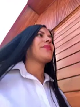 MacaW09 online show from 02.27.26