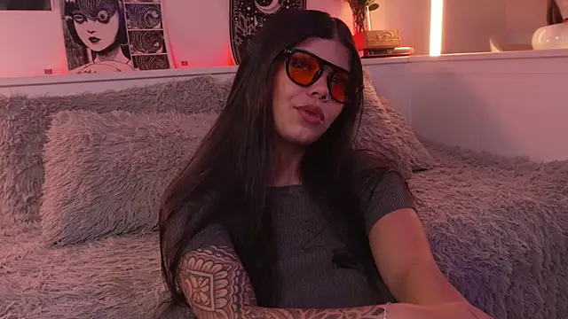 sophieee art online show from 04.10.26