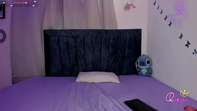 Snapshot of emmie_bunny chatting on 02.26.26 emmie bunny online show from 02.26.26