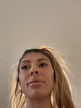 Snapshot of bbgurlnickii chatting on 09.17.25 bbgurlnickii online show from 09.17.25