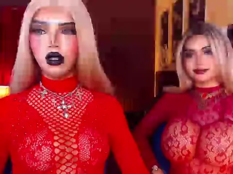 Snapshot of XinFuckingLust chatting on 04.07.26 XinFuckingLust online show from 04.07.26