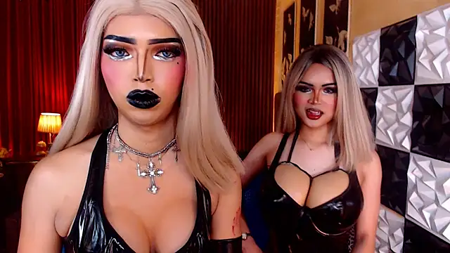 Snapshot of XinFuckingLust chatting on 04.09.26 XinFuckingLust online show from 04.09.26