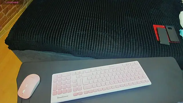 Cutiee Alicee online show from 04.22.26