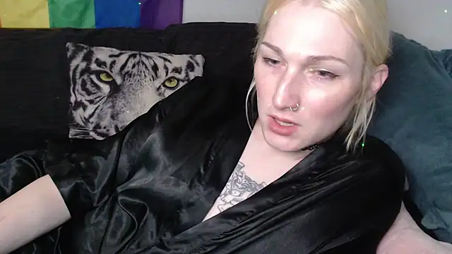 Snapshot of AthenaAphrodisia chatting on 06.15.26 AthenaAphrodisia online show from 06.15.26
