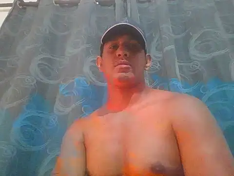 Snapshot of Jota_Alejand chatting on 10.12.25 Jota Alejand online show from 10.12.25