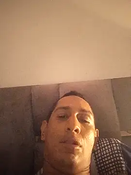 Snapshot of Jota_Alejand chatting on 02.19.26 Jota Alejand online show from 02.19.26