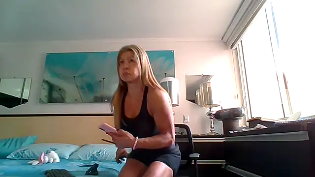 Mirianzapata 1 online show from 11.30.25